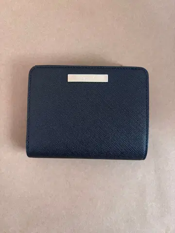 아그네스 베. 접이식 지갑