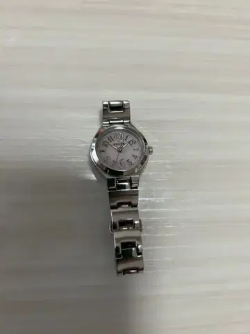 위카 실버 스테인리스 스틸 쿼츠 시계