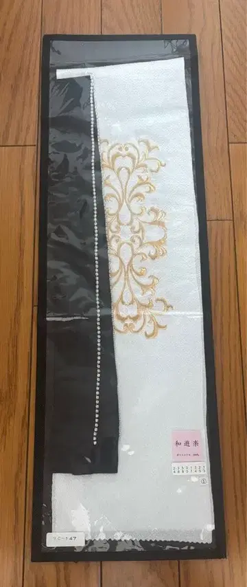 자수 장식용 깃 화이트/금 이다테카라 (겹카라) 블랙/큐빅 세트