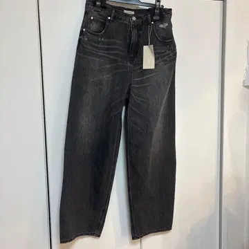 세븐 페어리 다크 그레이 루즈핏 커브 데님 팬츠