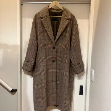 체크 무늬 롱 코트 (브라운 계열)