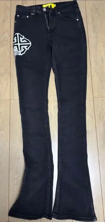 GUAPI 블랙 플레어 데님 28인치