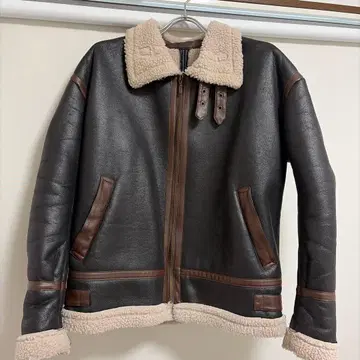 어반 리서치 무스탕 코트