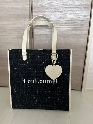 NICE CLAUP LouLoumei 블랙 하트 참 포함 토트백