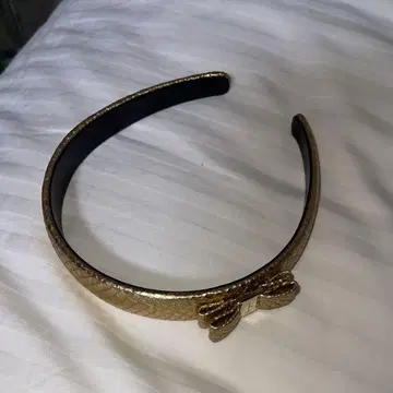 [ 새상품급 ] 페라가모 머리띠 골드 / 몇 회 사용