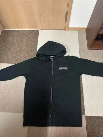 THRASHER 블랙 집업 후드티