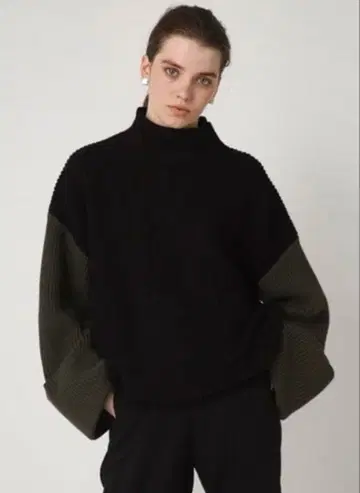 RIM.ARK 바이컬러 니트