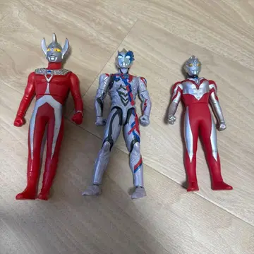 울트라맨 피규어 3체 세트