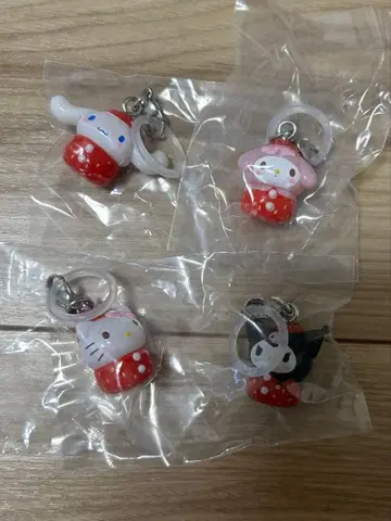 산리오 딸기 마크 액세서리 키티 마이멜로디 쿠로미 시나몬