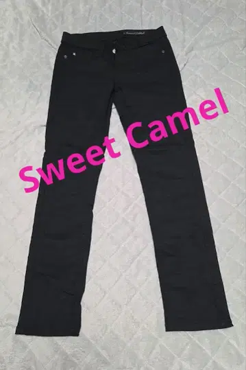 Sweet Camel 블랙 스트레이트 데님