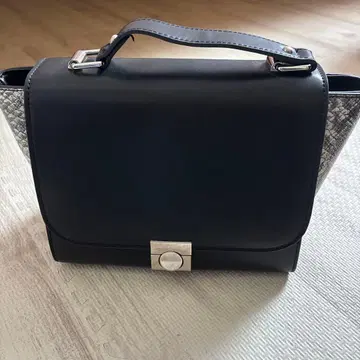 [새상품] CECIL McBEE 핸드백 어깨끈 포함