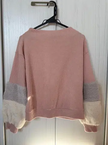 핑크 볼륨 슬리브 트레이닝복