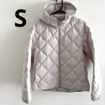 유니클로 퍼프 테크 다운 후드티 화이트 S