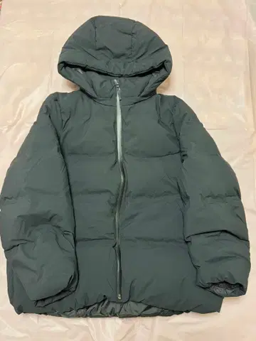 유니클로 심리스 다운 여성용 XXL