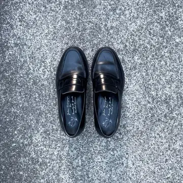 Jalan Sriwijaya 로퍼