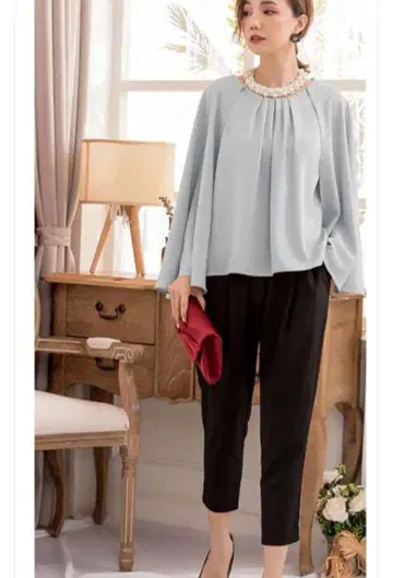 블랙 팬츠 [ 5분 정도 시착만 한 상품 ]