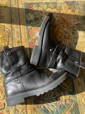 GEOX 블랙 가죽 부츠 24cm