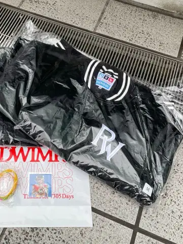 RADWIMPS 20th 바시티 자켓 M 사이즈