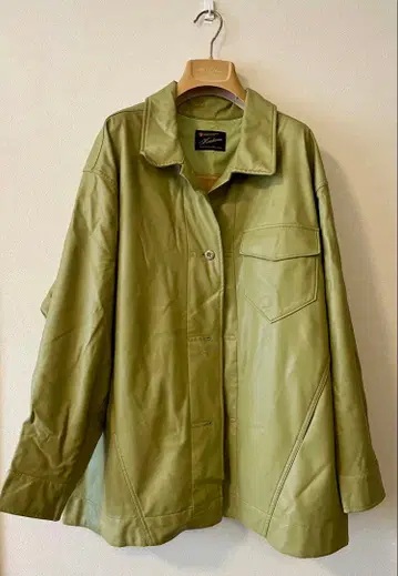 Kastane 올리브 그린 오버사이즈 페이크 레더 자켓