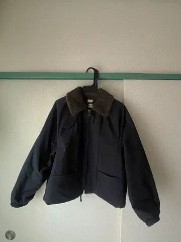 OSHIMA REI 네이비 점퍼