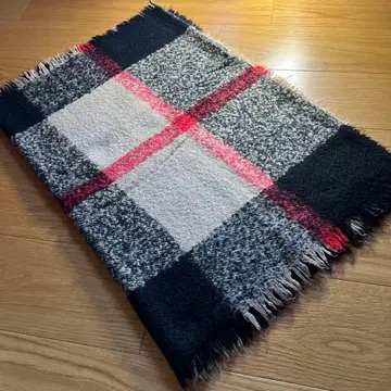 체크 무늬 스톨 숄