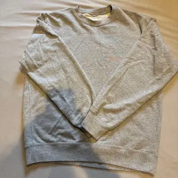 유니클로 스웨트 셔츠