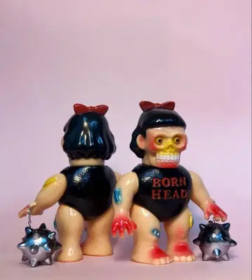 SLUDGE BORN HEAD 피규어 BALL GIRL 소프트 비닐