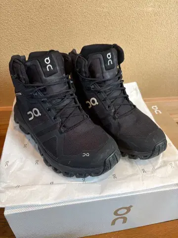 On 트레킹 슈즈 블랙