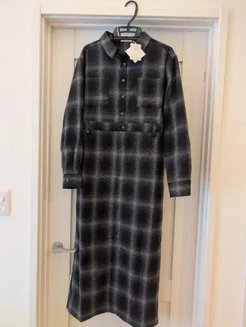 [택 포함 새상품] 원피스 블랙 그레이 체크 ROSIEE