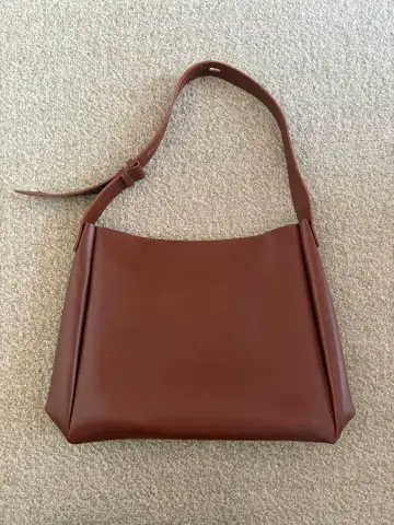 브라운 핸드백 합성 피혁
