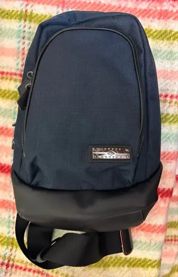 조셉아 로드 바디 백