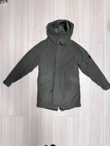 올리브 그린 후드 부착 모즈 코트