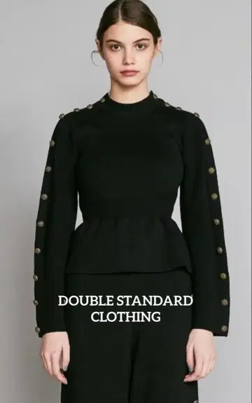 택 포함 새상품 더블 스탠다드 Sov. SNOWY 페플럼 니트탑