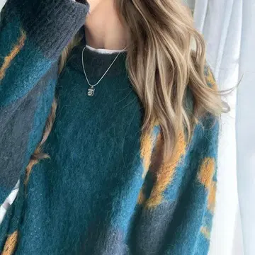 오버 사이즈 니트 스웨터 파랑과 그레이