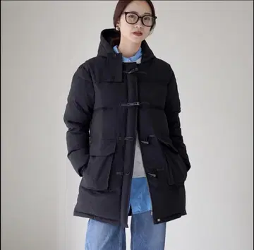 Cape Heights 블랙 다운 자켓