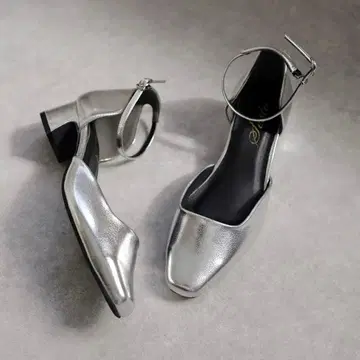 SESTO 스퀘어토 멜리 제인 스트랩 펌프스 실버