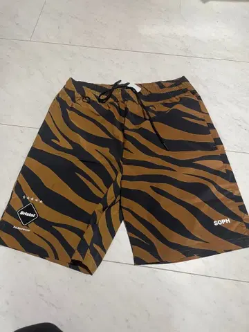 FCRB 숏팬츠 브라운 제브라 S
