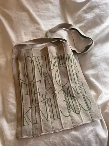 LOVE and PEACE KNIT 360 숄더백 에코백