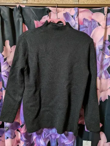 블랙 니트 스웨터