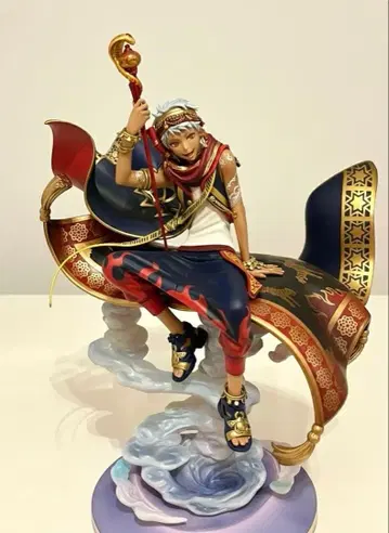 트위스테 칼림 스케일 피규어