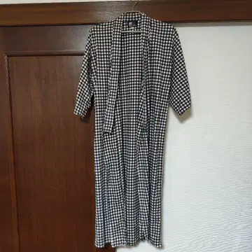 DE LUXE 체크 무늬 롱 가운 M 사이즈