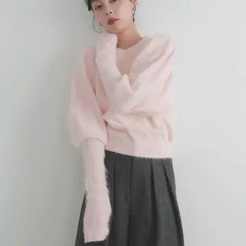 LIAN 핑크 모헤어 V넥 스웨터