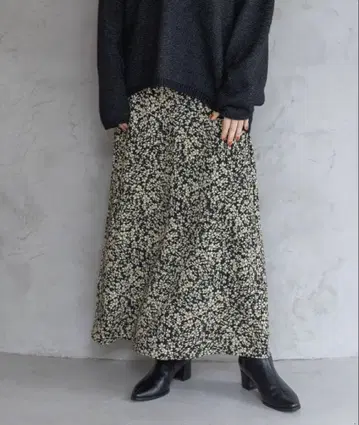 플라워 프린트 내로우 스커트 (A part by)