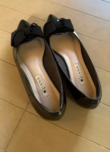 DIANA 블랙 리본 포함 펌프스 23cm