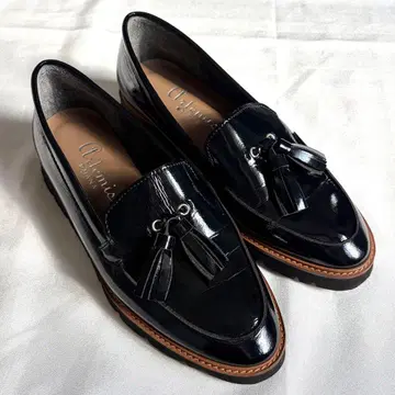 artemis by DIANA 통굽 로퍼 에나멜 태슬 22cm