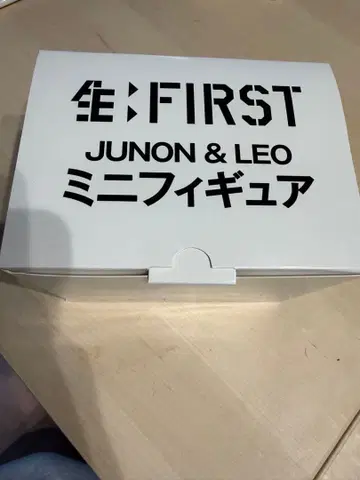 생 FIRST JUNON & LEO 미니 피규어 세트