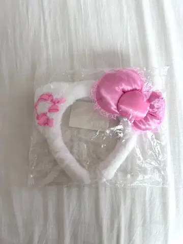 [ 새상품 ] 산리오 공식 머리띠 핑크 리본