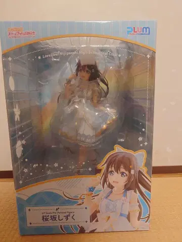 사쿠라자카 시즈쿠 피규어