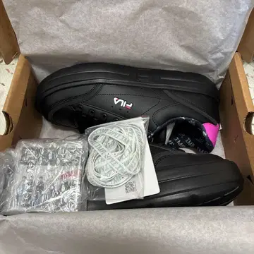 [키링 포함] FILA x IMP. 콜라보 스니커즈 블랙 24cm