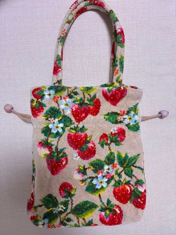 [ FEILER ] 딸기 자수 핸드백